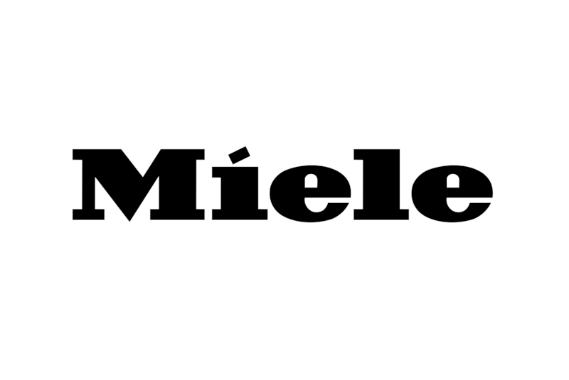 Miele in Lake San Marcos